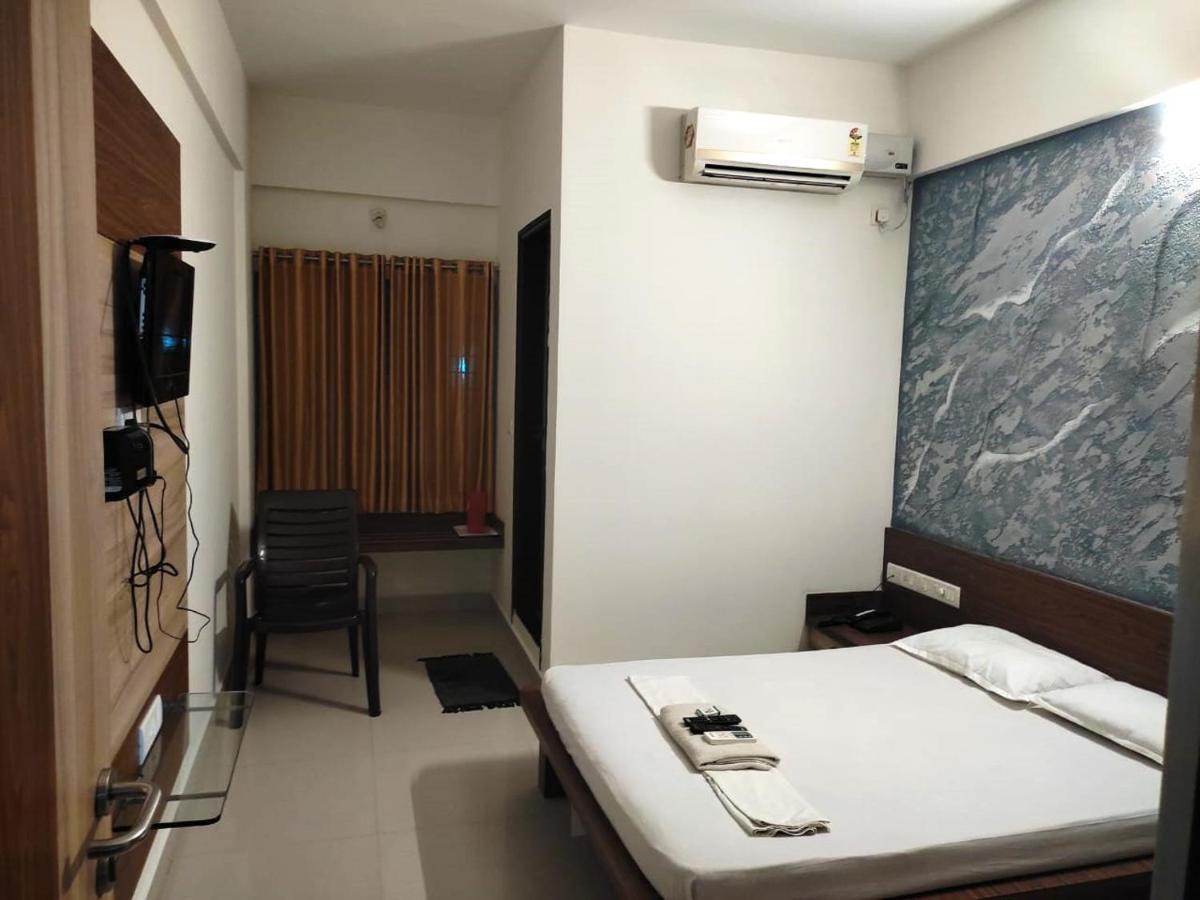 Hotel Radha Pangala Εξωτερικό φωτογραφία