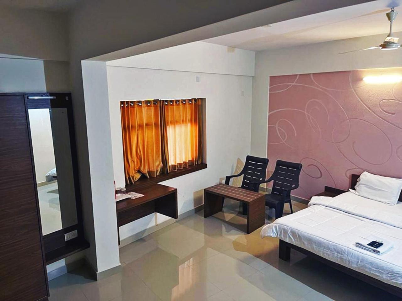 Hotel Radha Pangala Εξωτερικό φωτογραφία