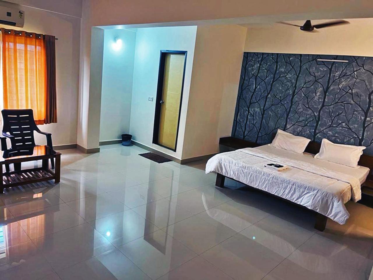 Hotel Radha Pangala Εξωτερικό φωτογραφία