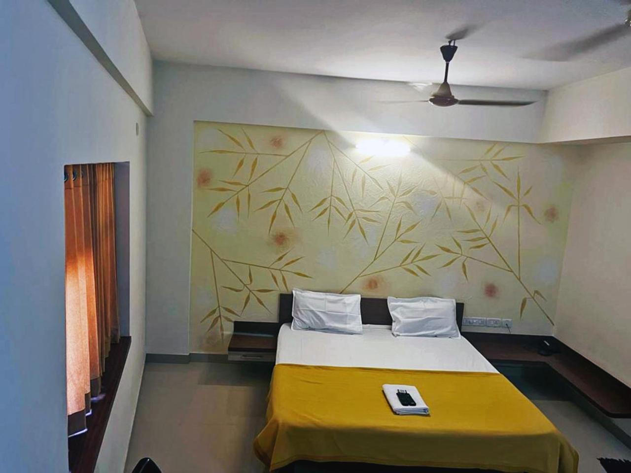 Hotel Radha Pangala Εξωτερικό φωτογραφία